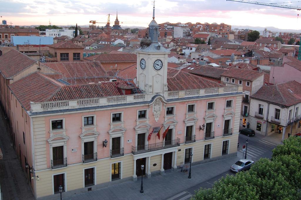 Hostal Jacinto Alcalá de Henares Extérieur photo