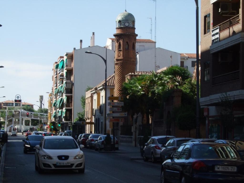 Hostal Jacinto Alcalá de Henares Extérieur photo